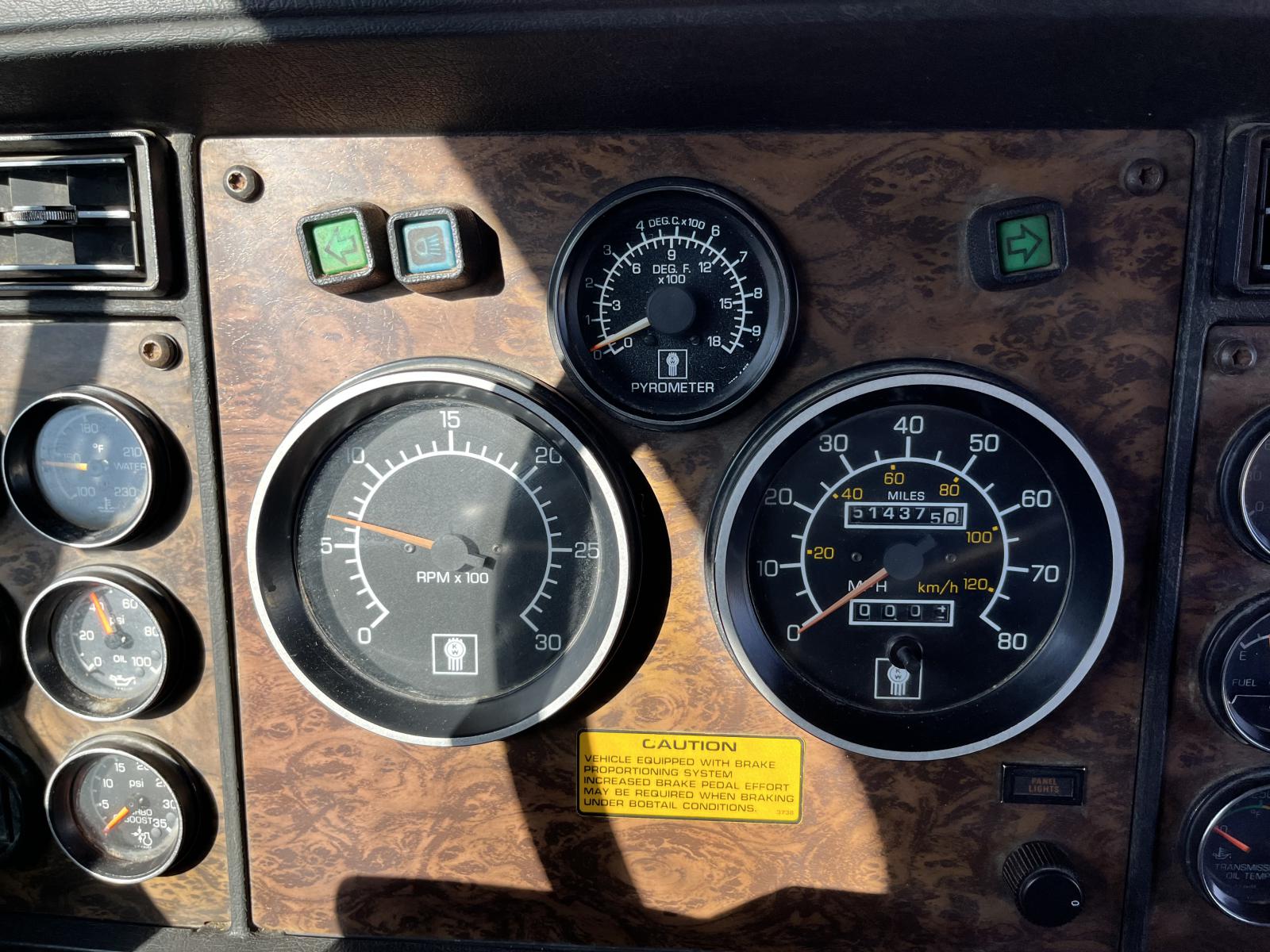 ./imagenes/INVOICE/2019/17622/KENWORTH T600 (12).JPG